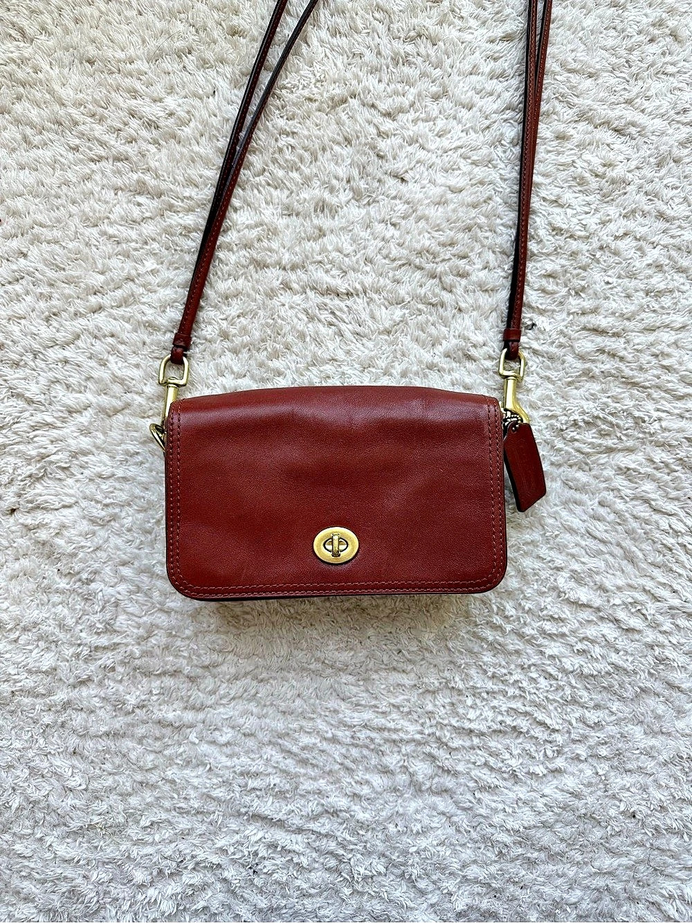 COACH Vintage Legacy Penny Purse / Turnlock Crossbody Brown Leather Bag